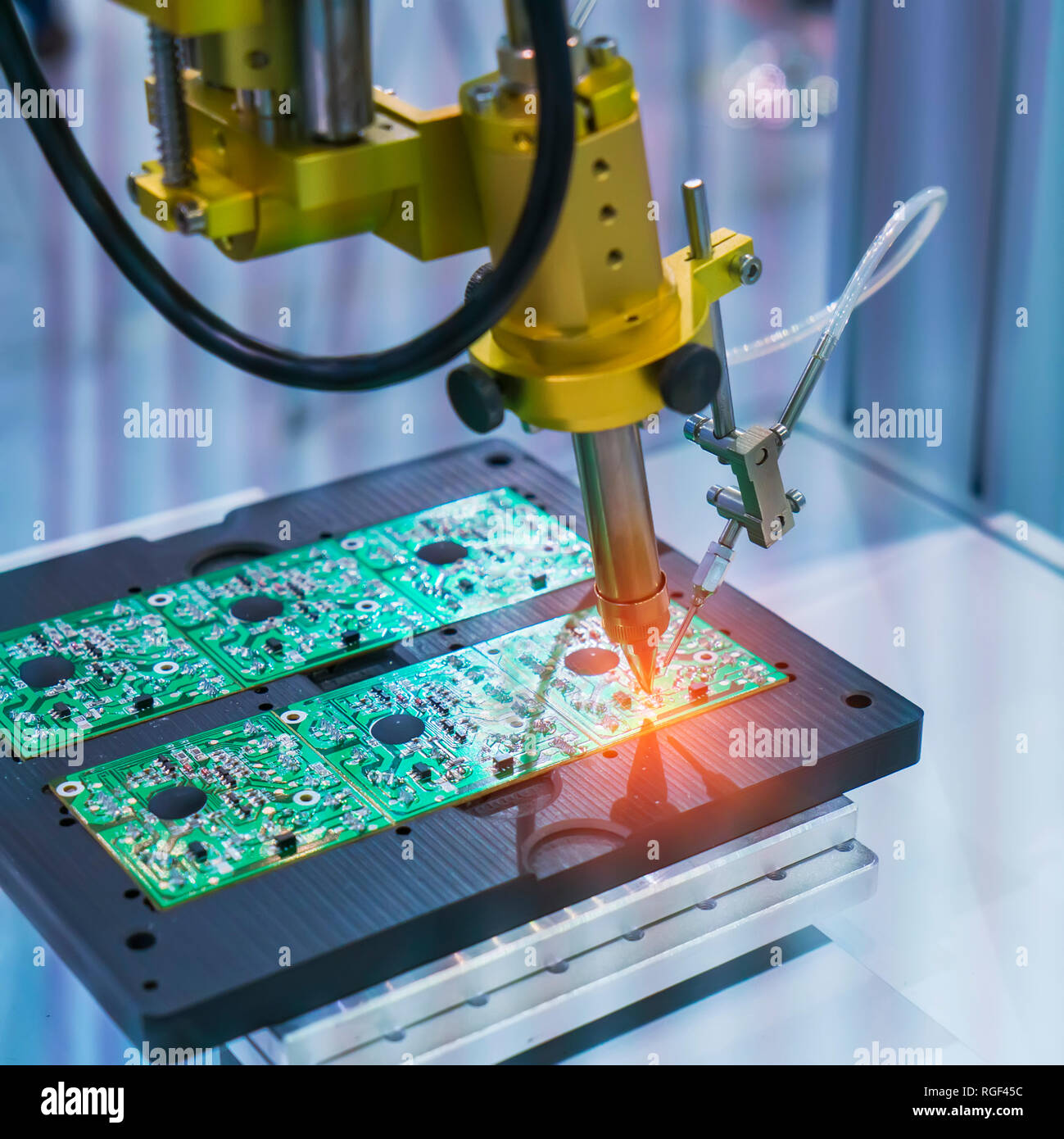 soldering iron tips of robotic system for automatic point soldering for