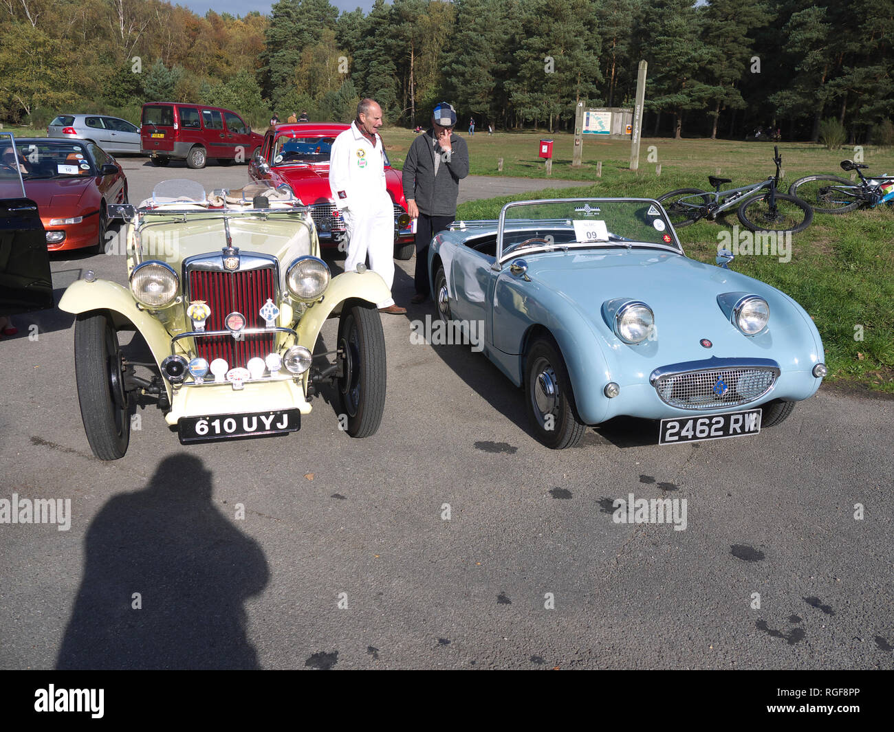 Vintage MG and classic Austin Healey Frogeye sprite at Willingham woods Stock Photo