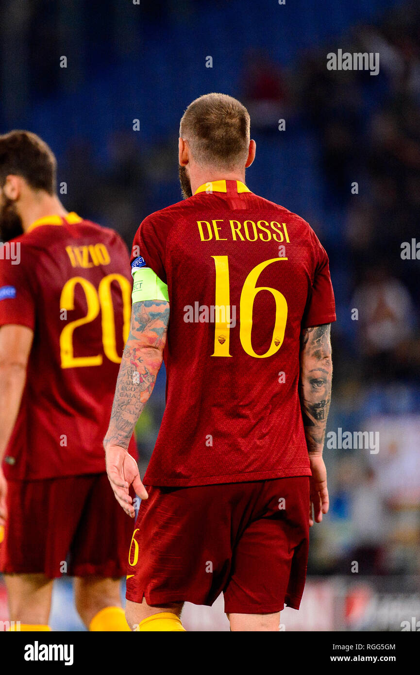 Roma midfielder daniele de rossi hi-res stock photography and