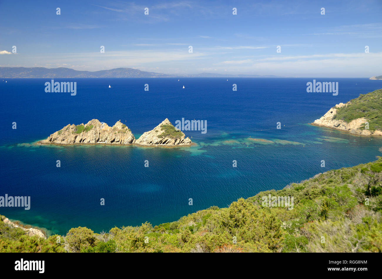 Mediterranean Coast And Coastline Of The Rascas Rocks Port Cros Or Port Cros National Park Iles D Hyeres Var Cote D Azur Provence France Stock Photo Alamy