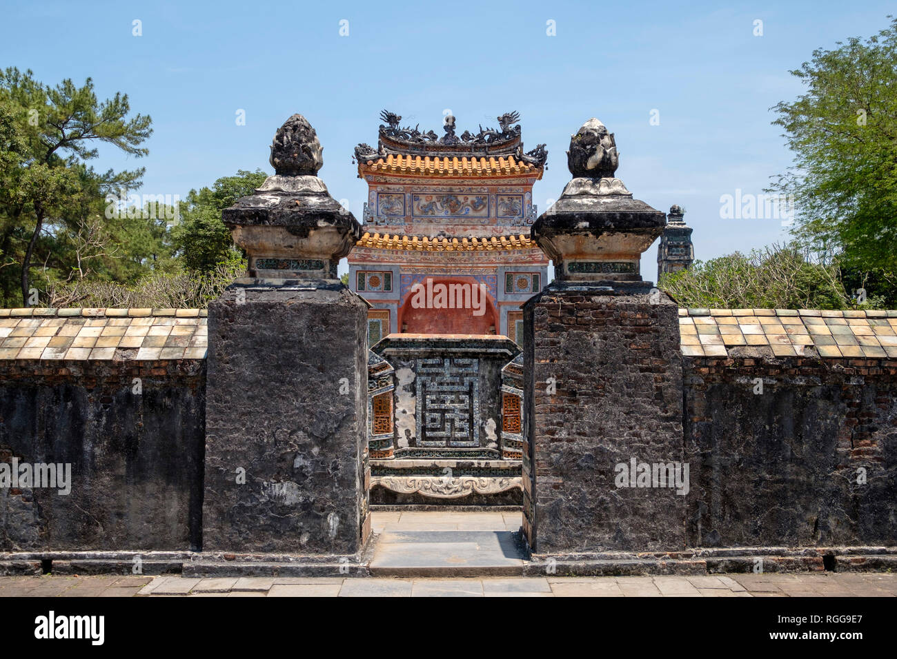 Tomb of Empress Le Thien Anh at the Emperor Tu Duc tomb complex in Hue ...