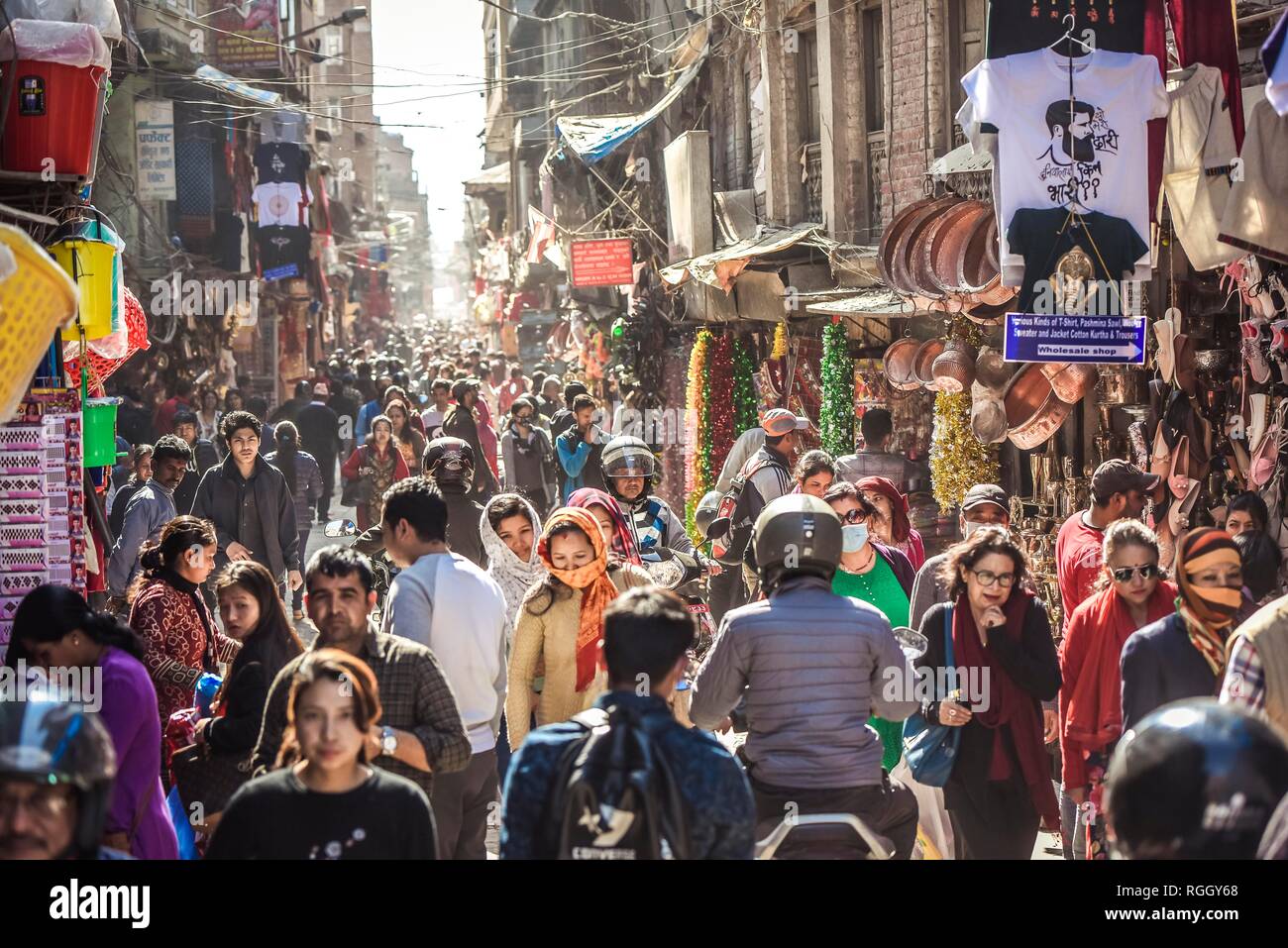 crowds in the old town of kathmandu nepal RGGY68