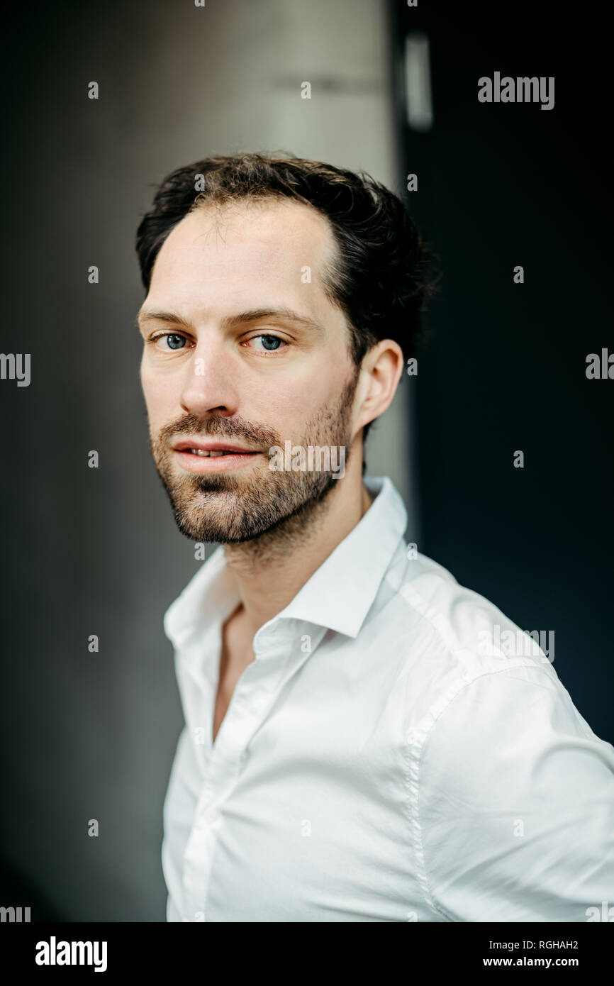 Male headshot white shirt hi-res stock photography and images - Alamy