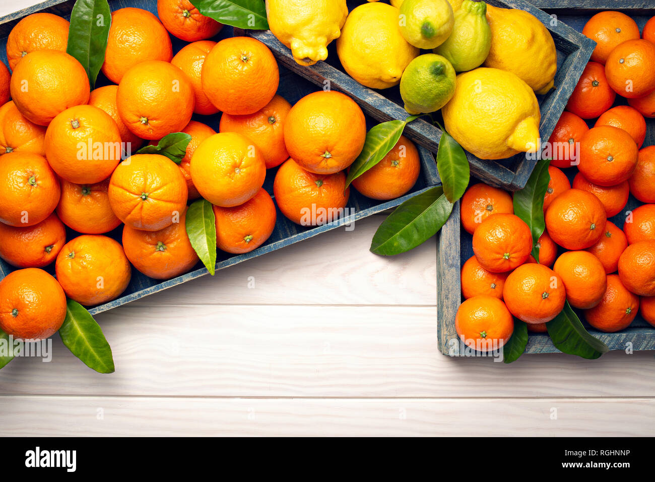 Fruits citrus hi-res stock photography and images - Alamy