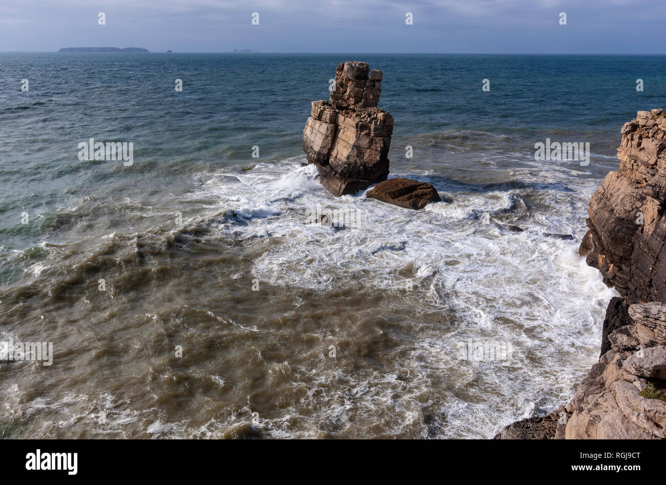 Carrack hi-res stock photography and images - Alamy