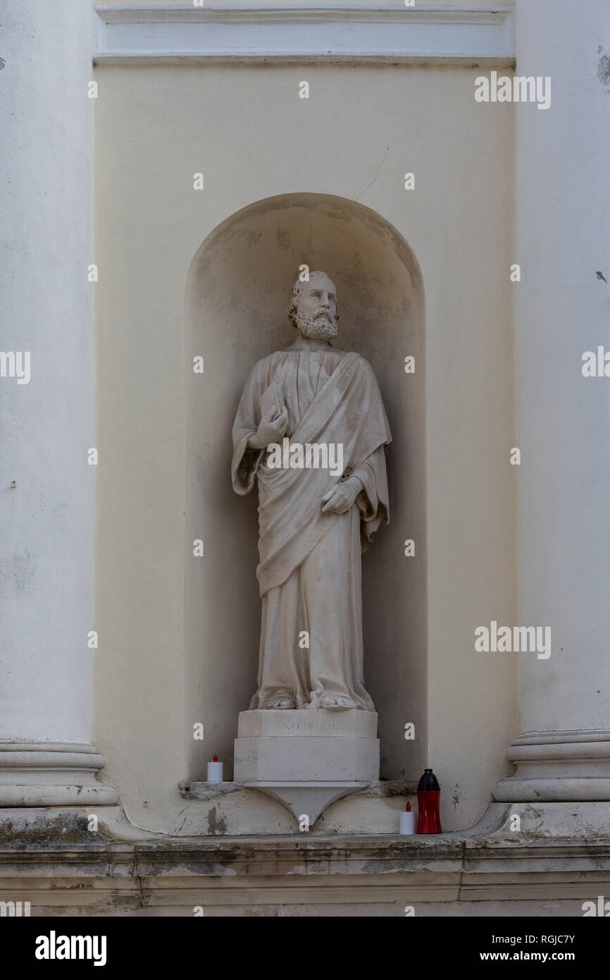 Statue of Saint Peter in the niche of the Parish Church of Mary's Apparition - Strunjan, Slovenia Stock Photo