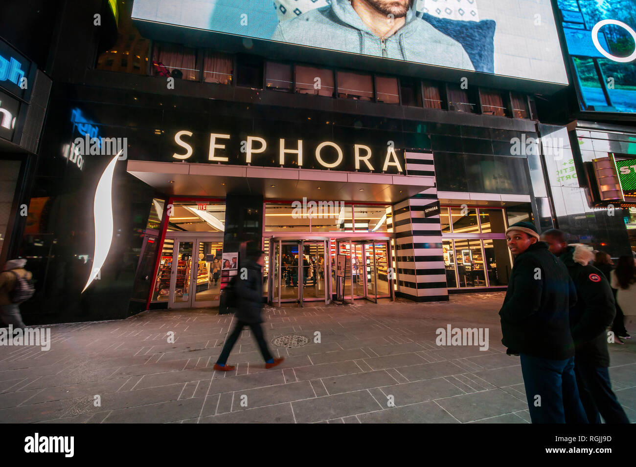 Sephora times square hires stock photography and images Alamy