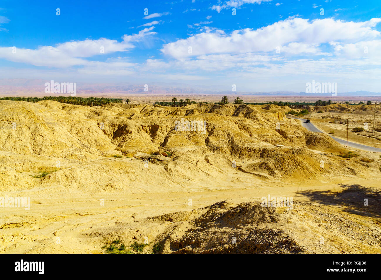 Landscape of lissan marl rocks and the Edom mountains, along the Arava Peace Road, Southern Israel Stock Photo