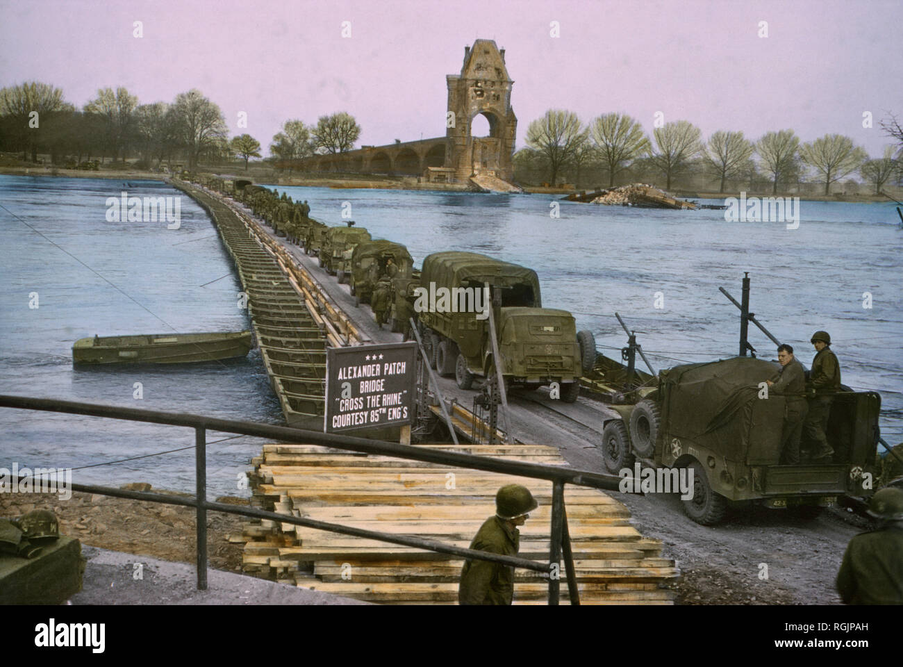 Rio Rin Ww2 Allied troops rhine hi-res stock photography and images - Alamy