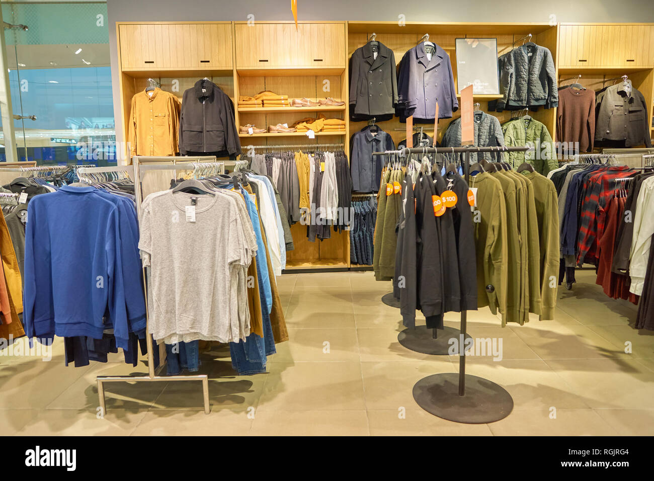 hong-kong-circa-november-2016-inside-h-and-m-store-at-the-elements