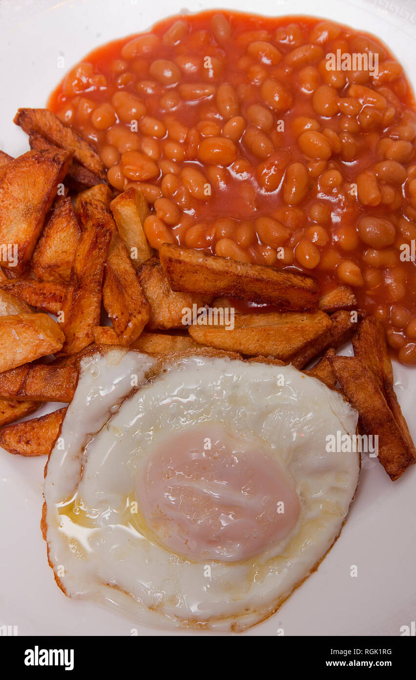 baked-beans-chips-egg-food-fried-hi-res-stock-photography-and-images