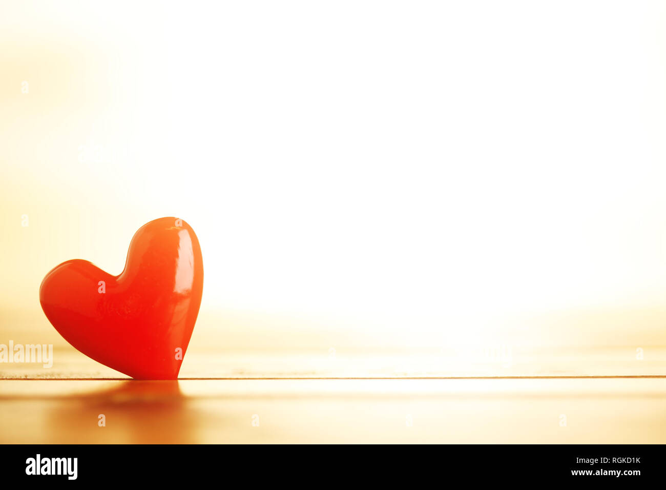 Shiny red hearts Stock Photo - Alamy