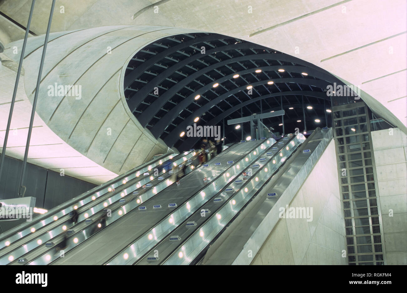 London Underground, Canary Wharf Stock Photo - Alamy