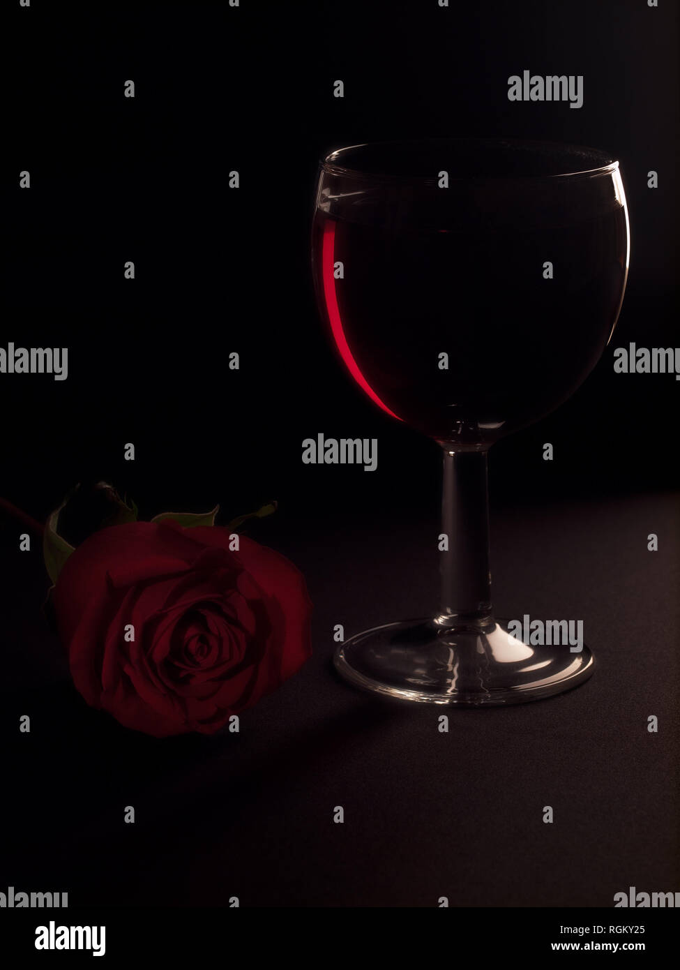 Low key rose hi-res stock photography and images - Alamy