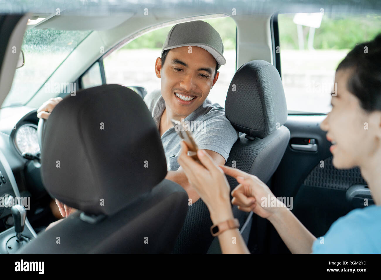 пассажир в машине. пассажиры в маршрутке. салон самолета с пассажирами. We are driving excitement. автобус турист.