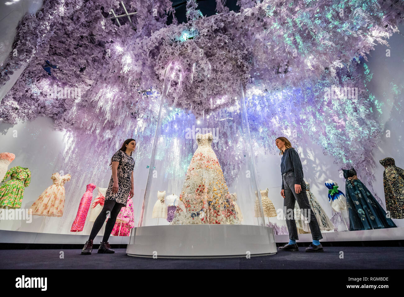 Dior exhibition tickets top on the day