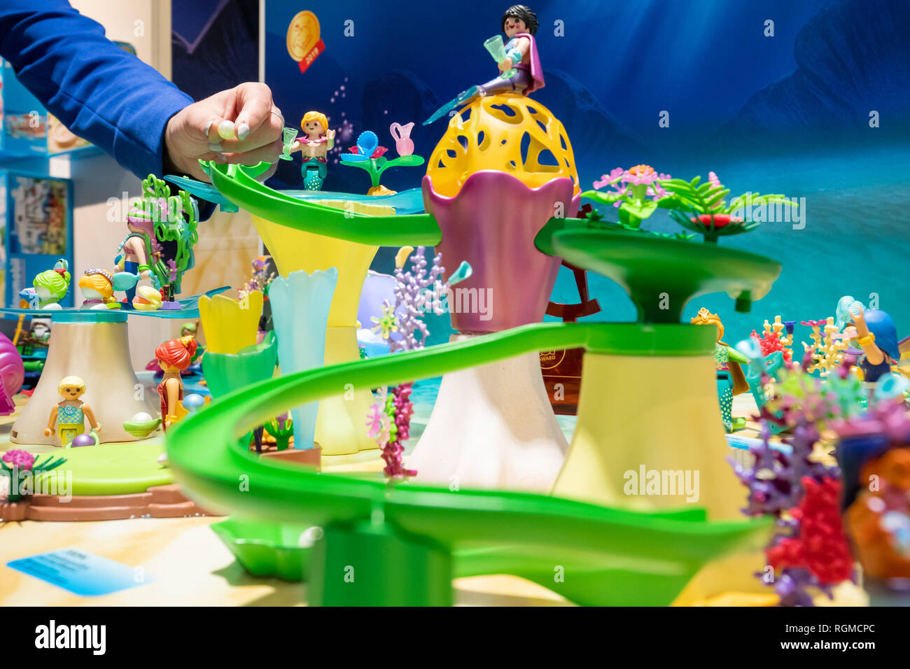 Nurmberg, Germany. 30th Jan, 2019. 30 January 2019, Bavaria, Nürnberg: The  Magical Mermaid World, an underwater world with a marble run, is on display  at the stand of the German company Playmobil