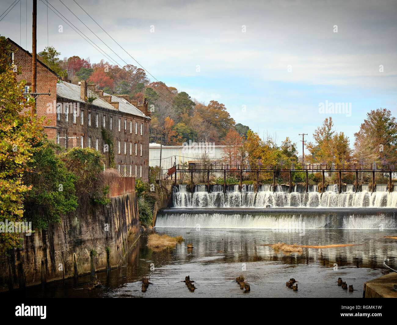 Mill with dam hires stock photography and images Alamy