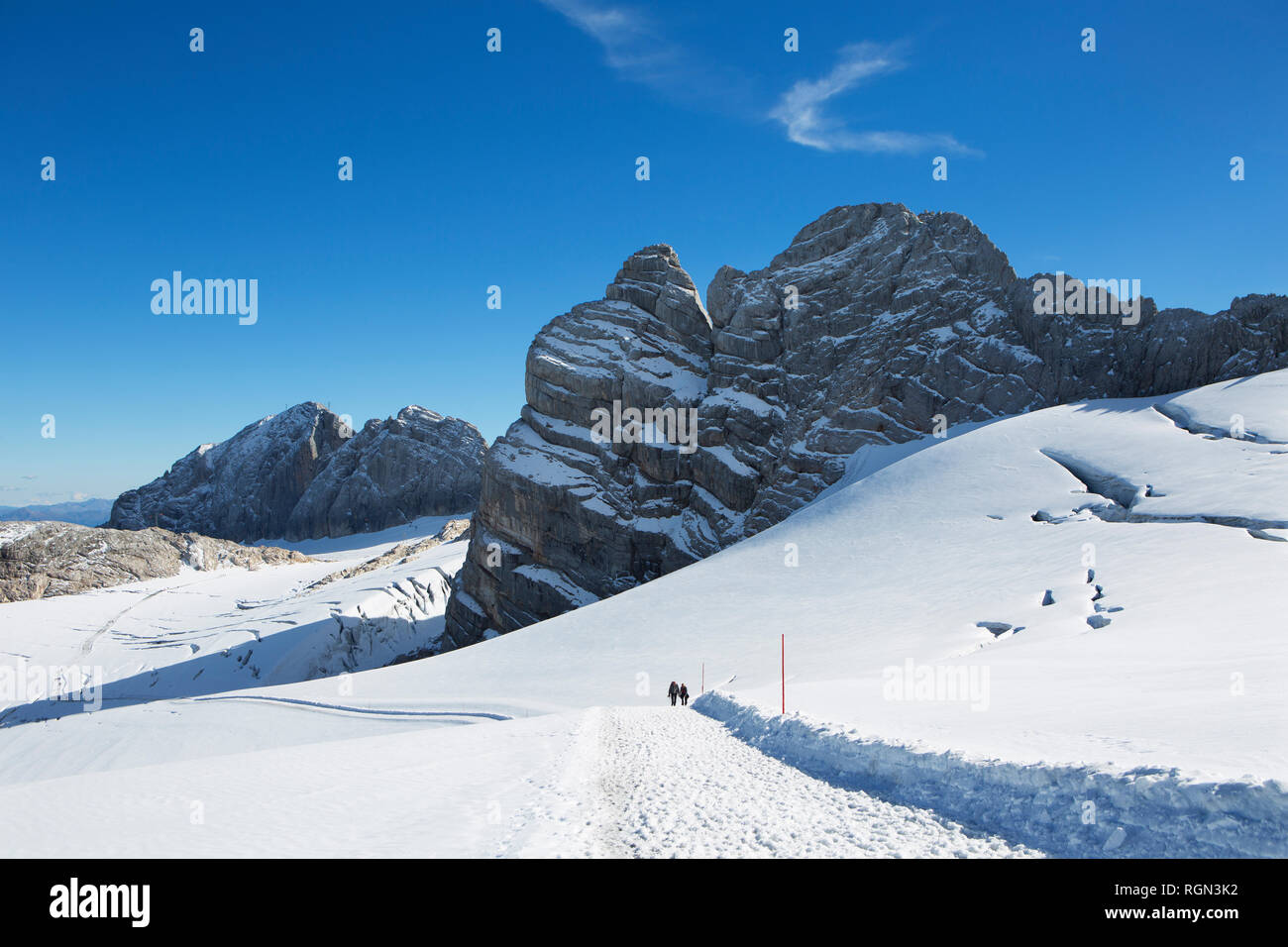 Austria, Styria, Salzkammergut, Dachstein massif, View to Dirndl, hiking trail on Hallstaetter Glacier Stock Photo
