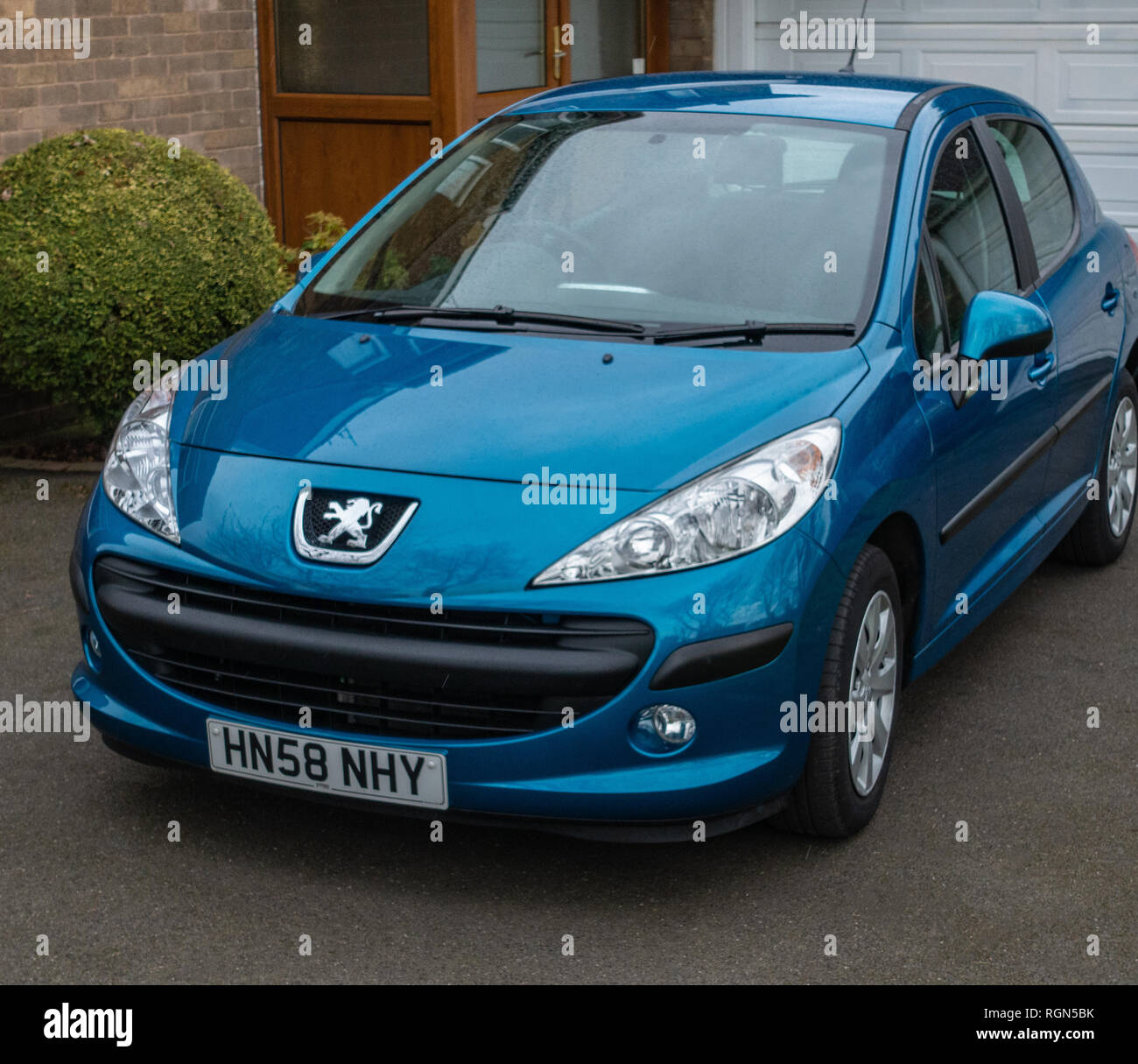 Interior of the Peugeot 207 5 door 2009 car Stock Photo - Alamy