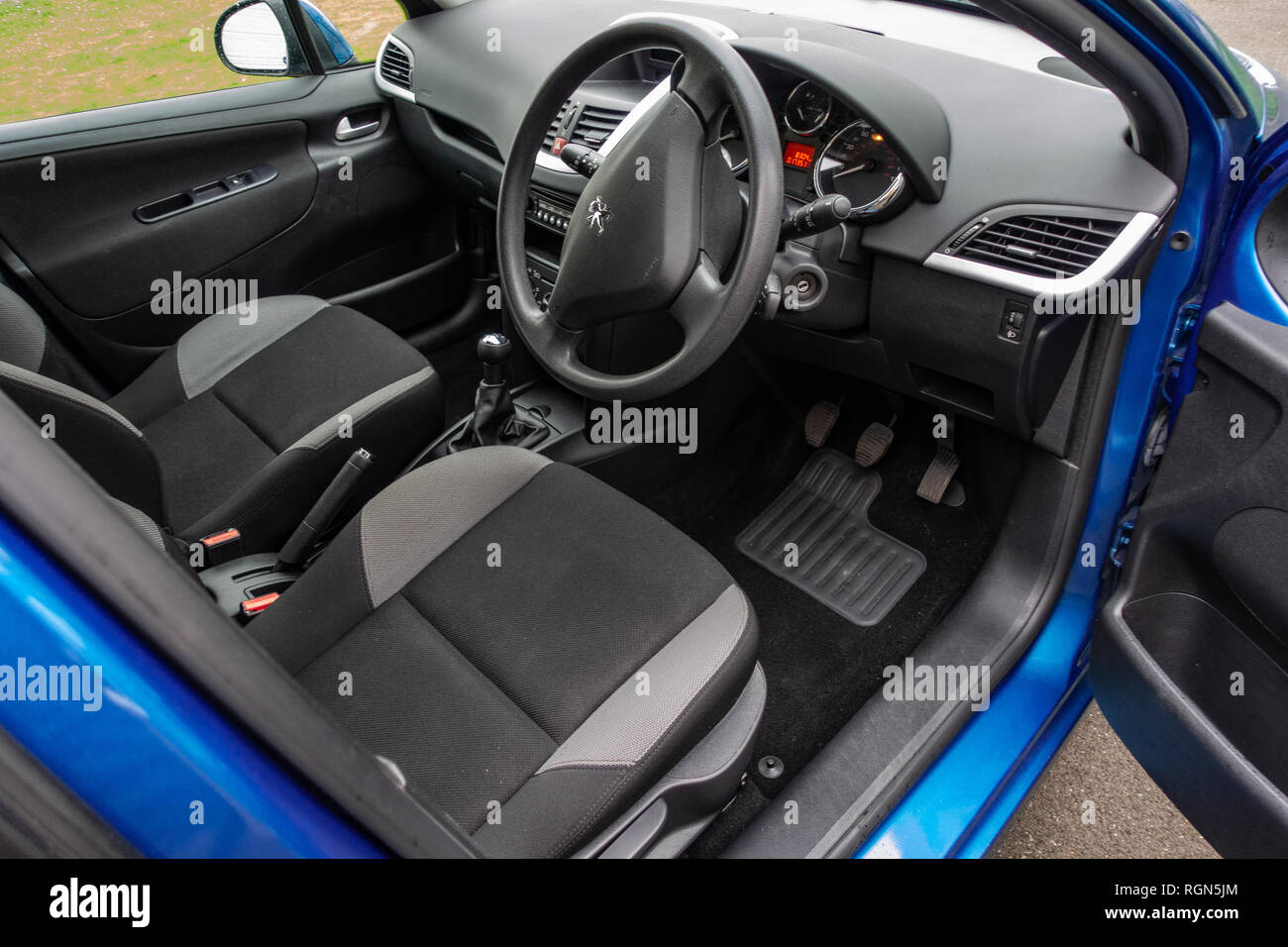 Interior of the Peugeot 207 5 door 2009 car Stock Photo - Alamy