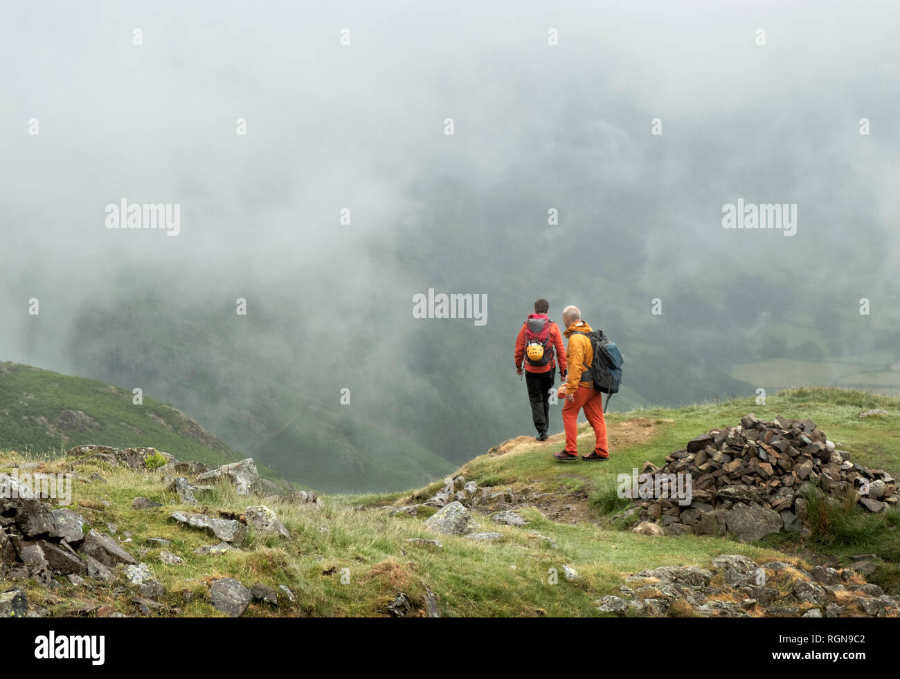 England, Langdale Valley, Gimmer Crag, climbers, couple Stock Photo