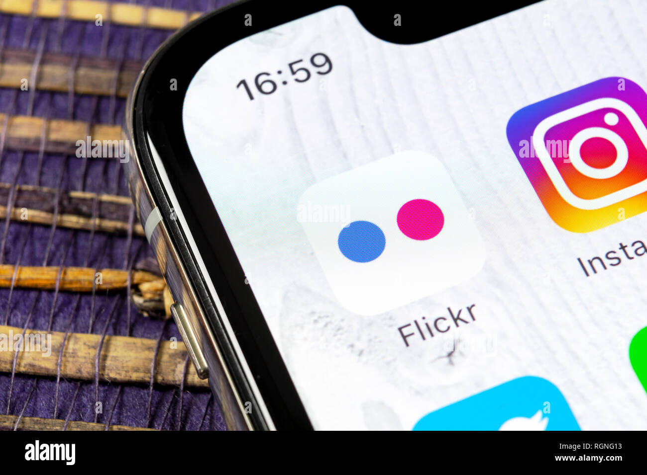 Flickr logo app icon hi-res stock photography and images - Alamy