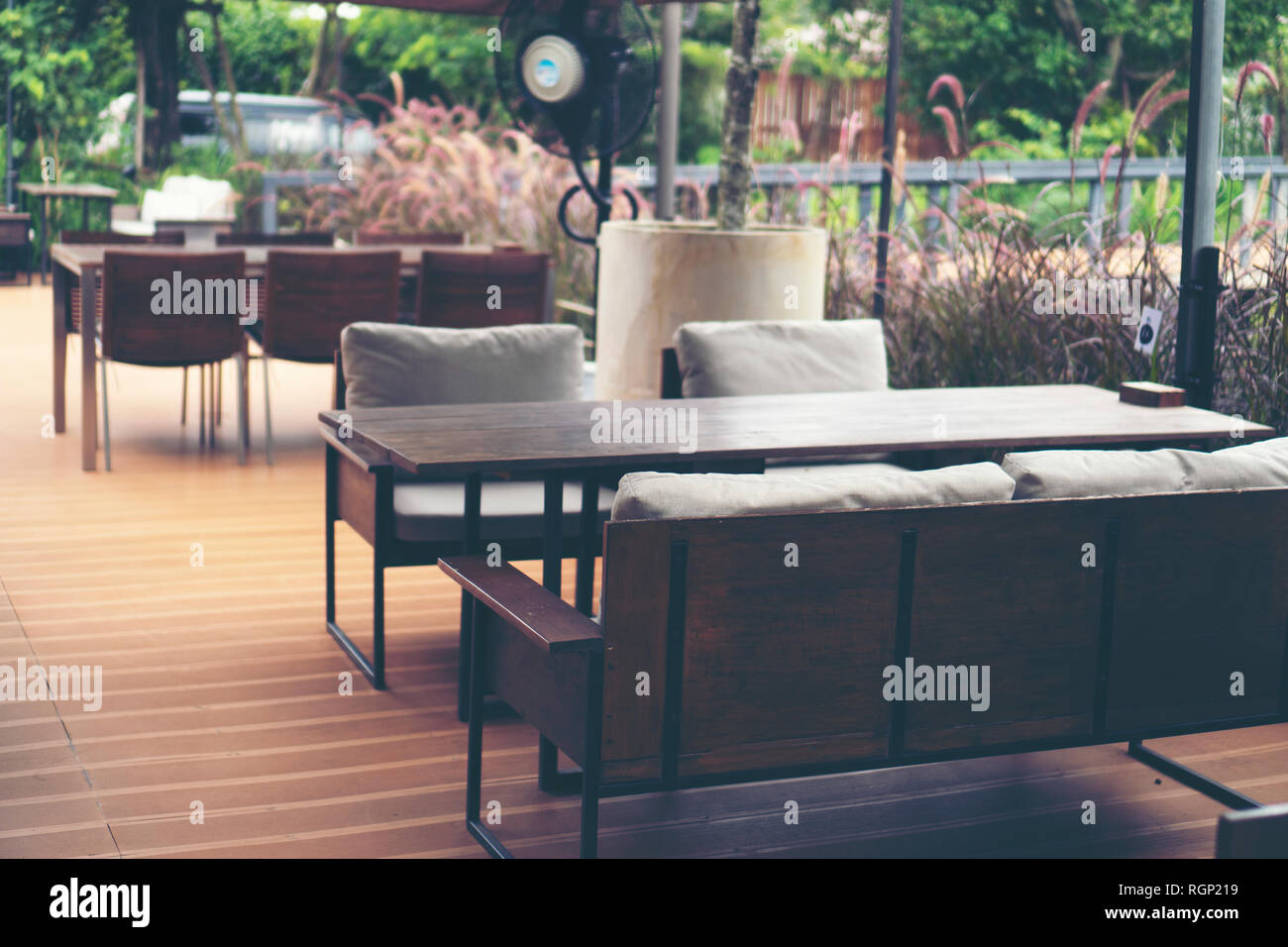 Dining table set in restaurant Stock Photo - Alamy