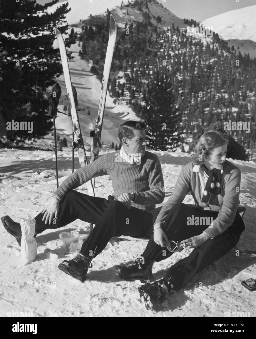 alto adige, val gardena, skiers, 1952 Stock Photo