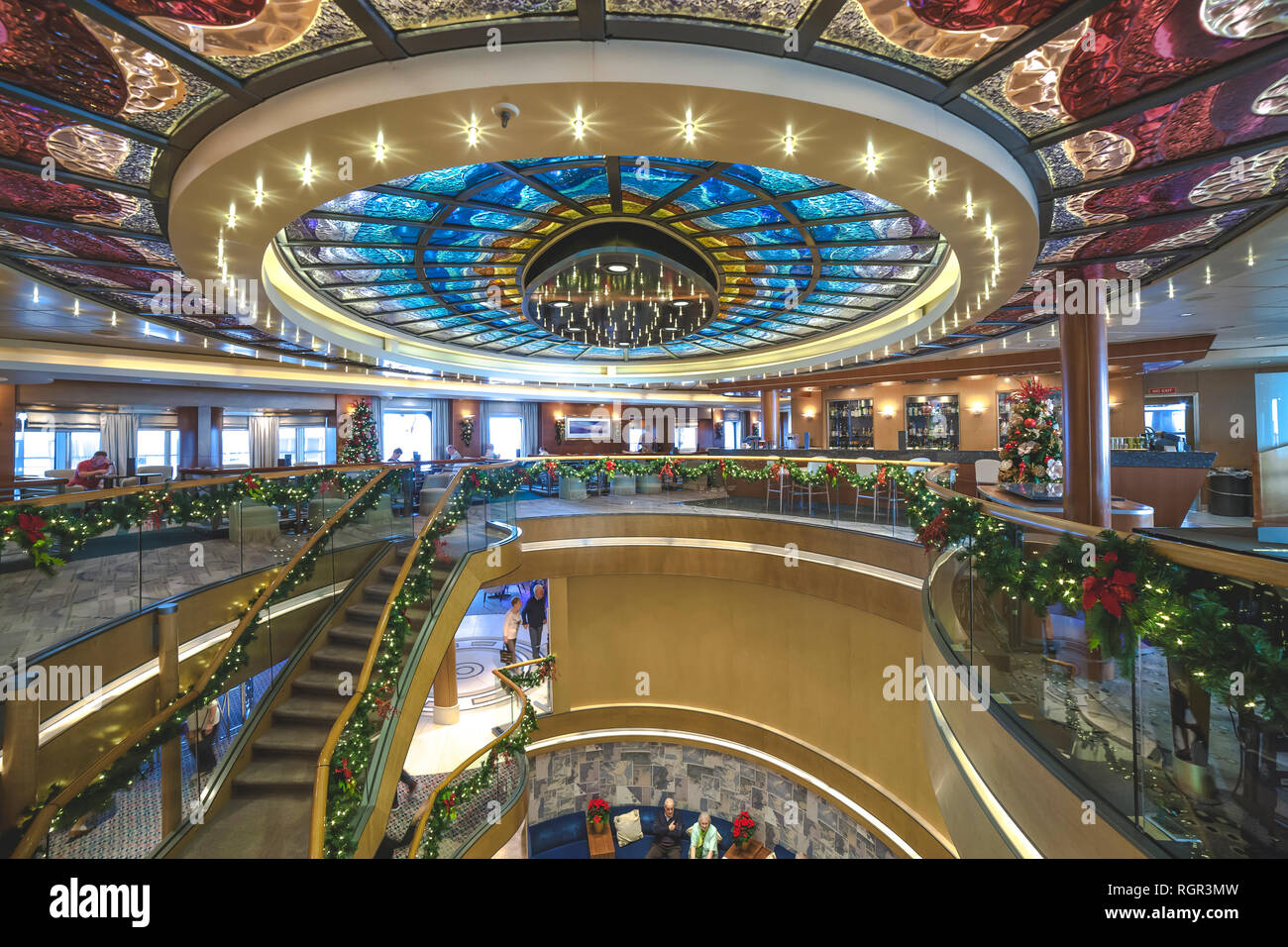 interior-arcadia-cruise-ship-hi-res-stock-photography-and-images-alamy