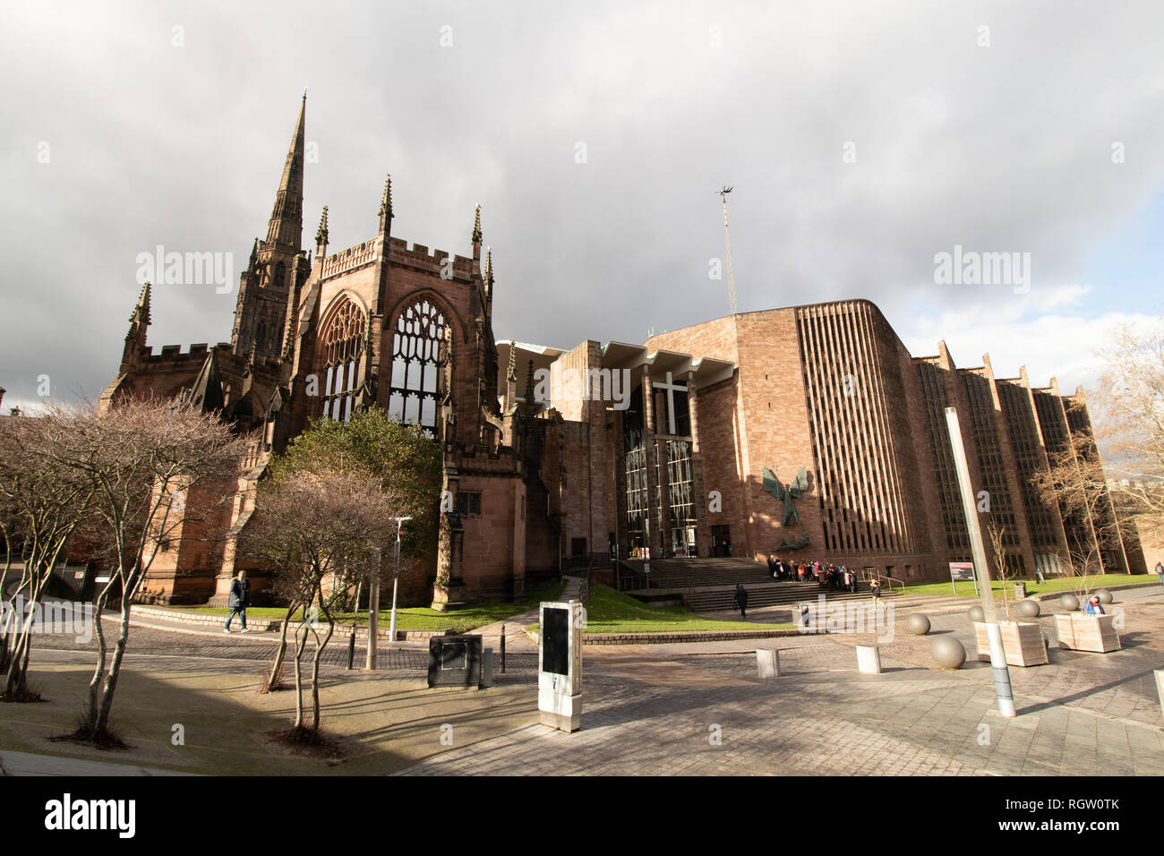 The old (left) and new (right) cathedrals of Coventry Stock Photo