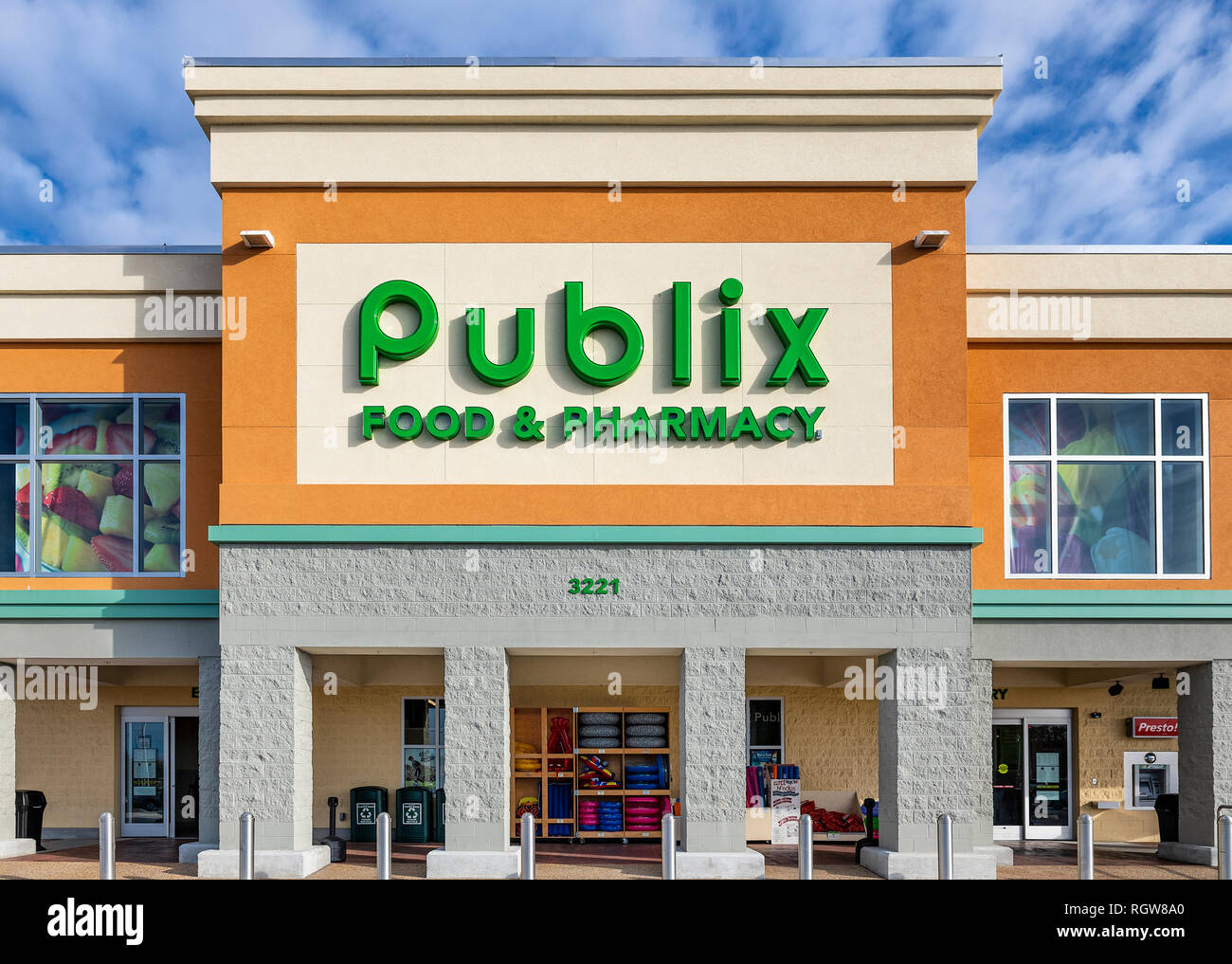 Publix Food Market exterior. Stock Photo
