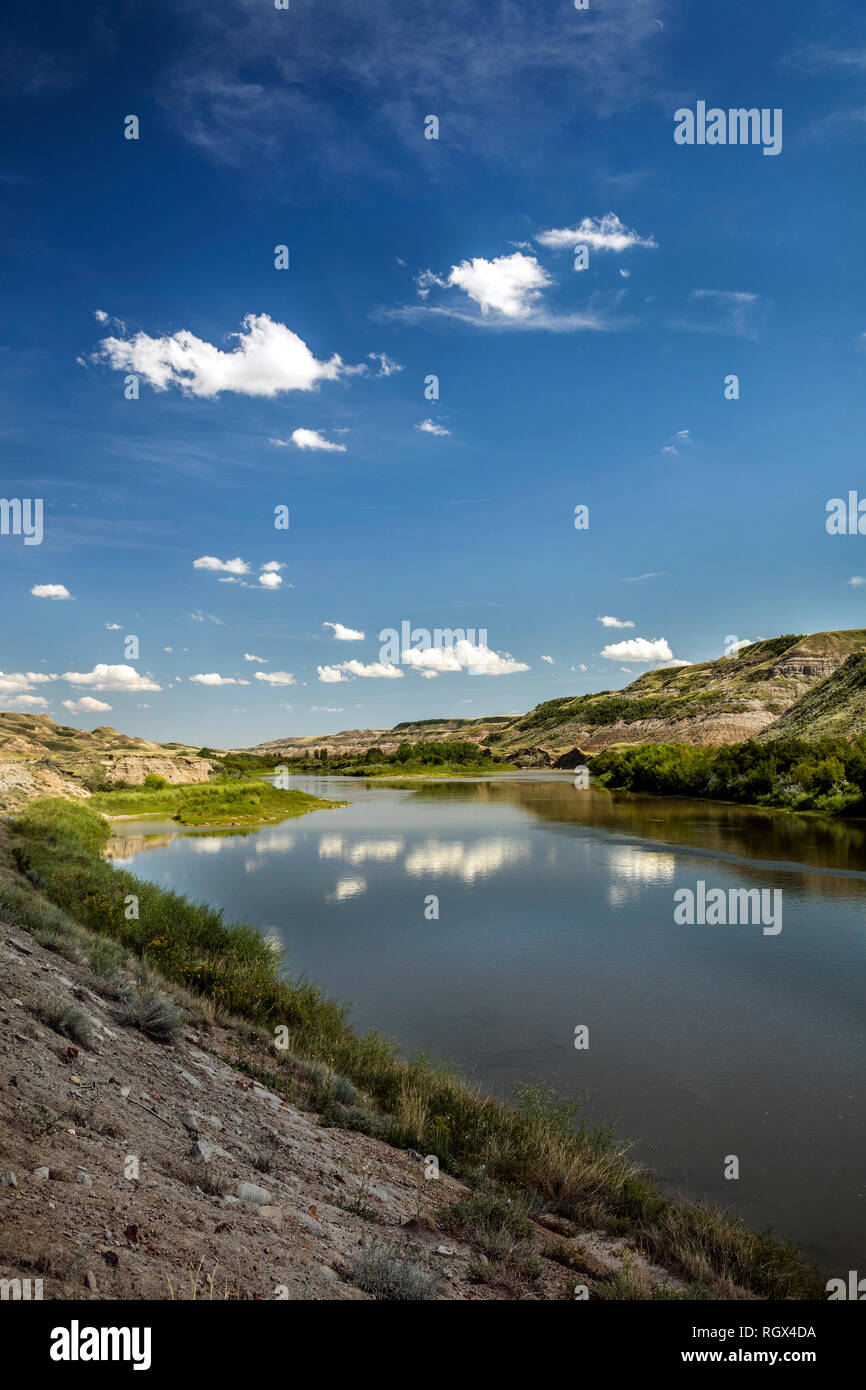 CANADA, Alberta, Canadian Badlands, the Red Deer River in the Red Deer
