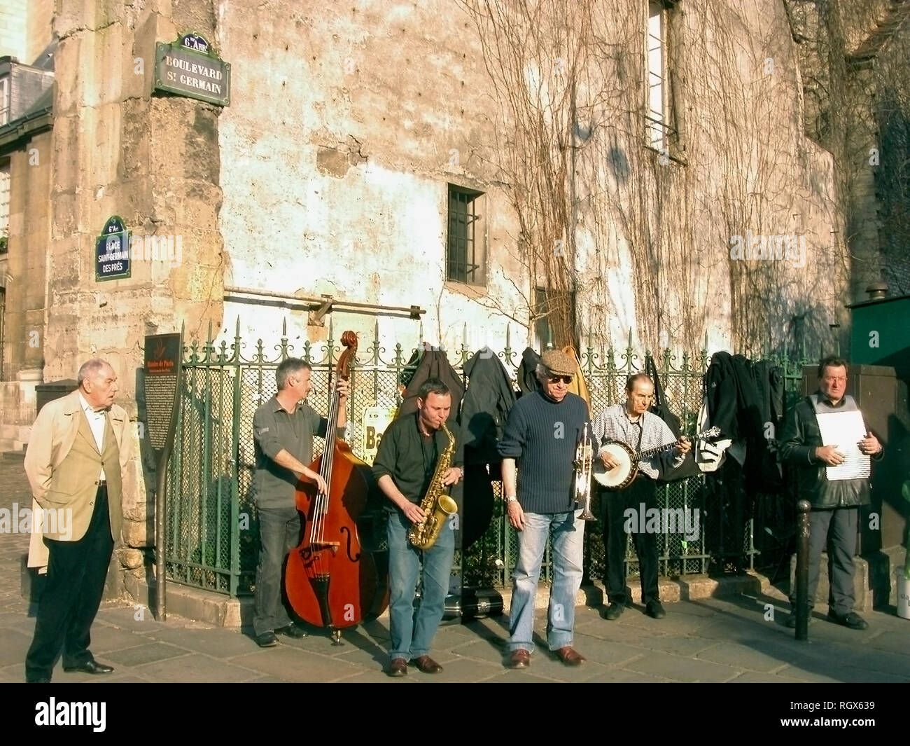 Paris paris jazz corner hires stock photography and images Alamy