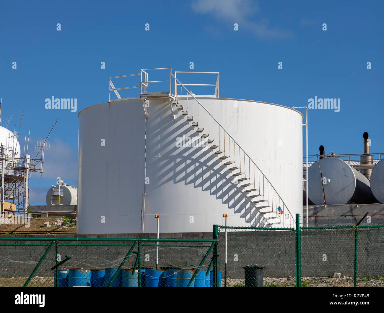 Industrial oil storage tank Stock Photo Alamy
