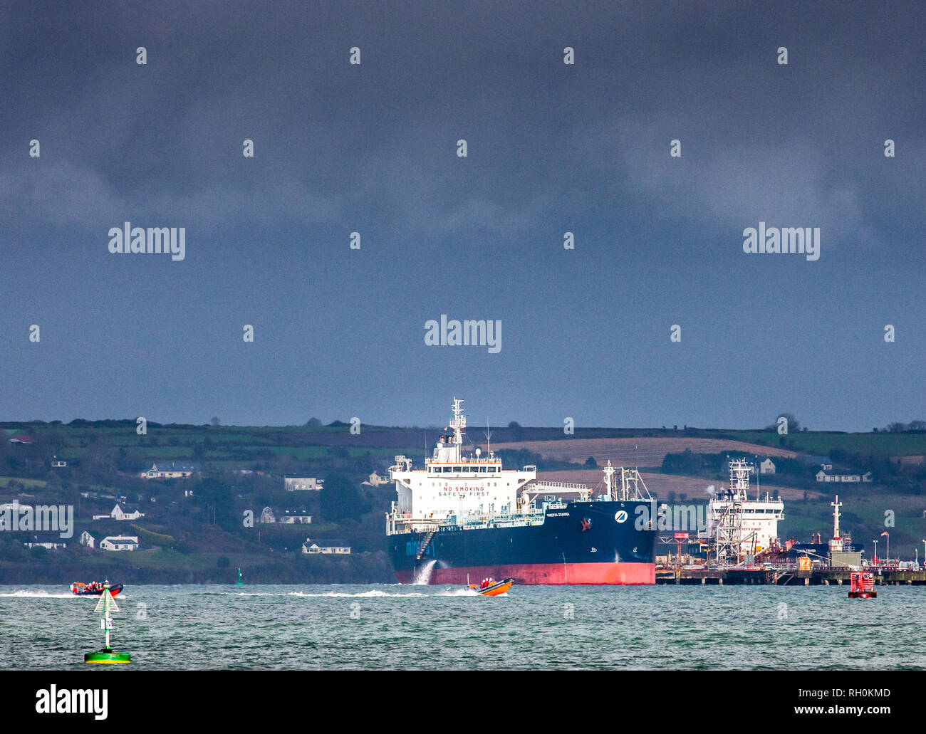 Whitegate, Cork, Ireland. 31st January, 2019. 29295  tonne  tanker Minerva Joanna berthed at the jetty while offloading crude oil at the Irving refinery in Whitegate, Co. Cork, Ireland. Credit: David Creedon/Alamy Live News Stock Photo