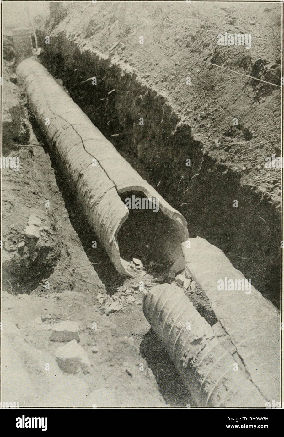 Longitudinal crack hi-res stock photography and images - Alamy