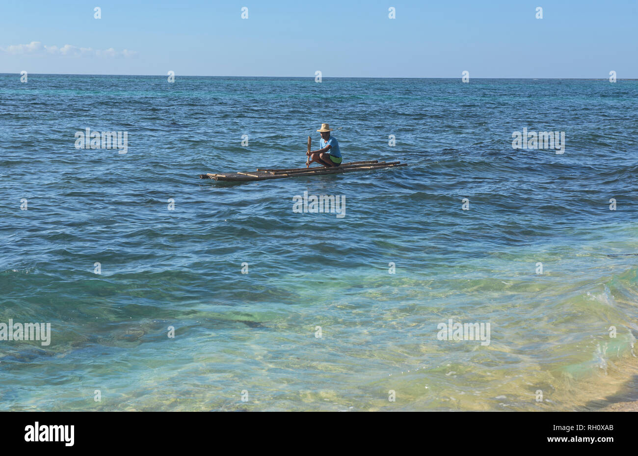 Philippine Raft Raft fisherman hi-res stock photography and images - Alamy