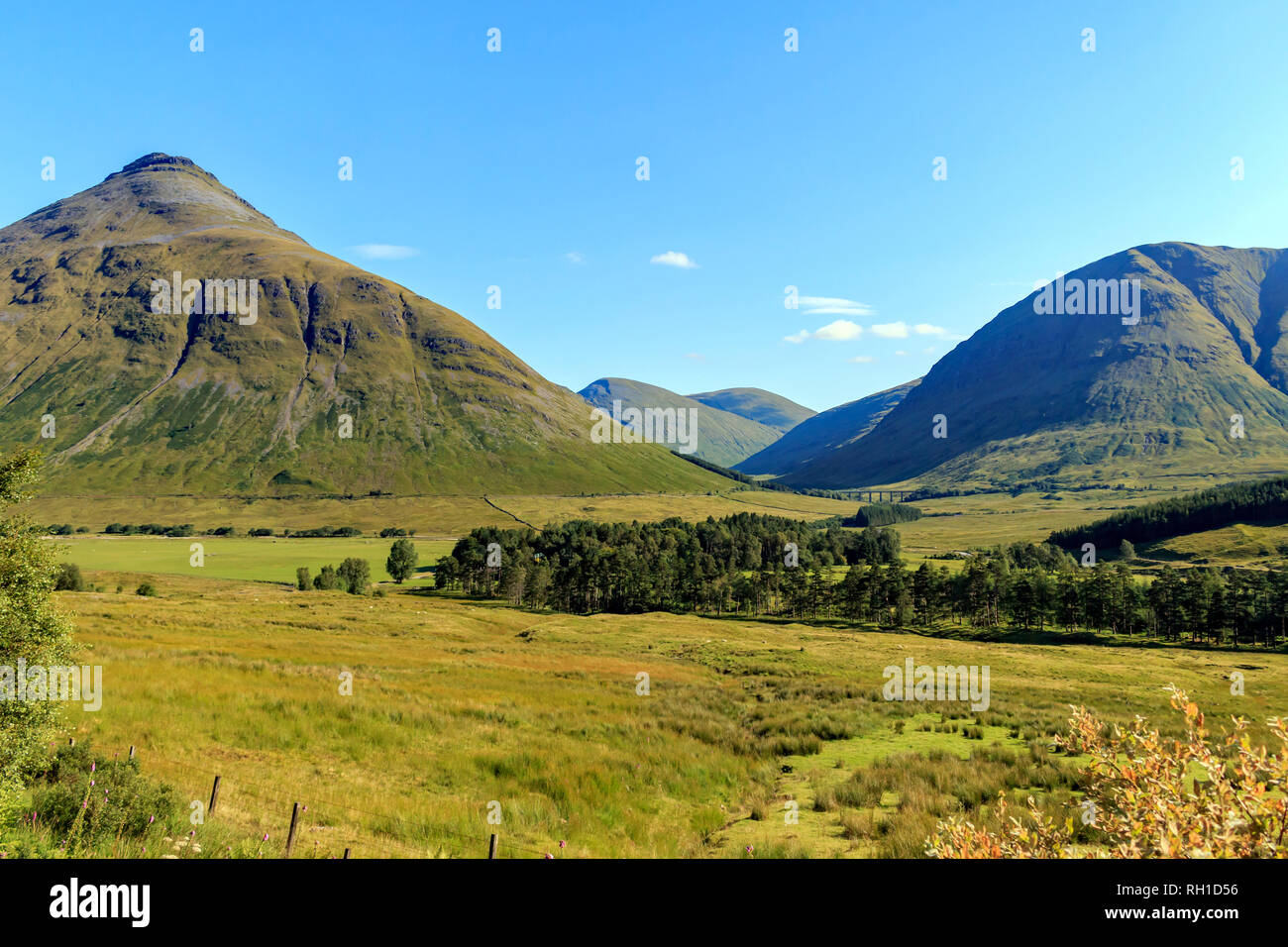 Sunlit view towards Beinn Dorain and Beinn Chaistell Mountains Scotland ...