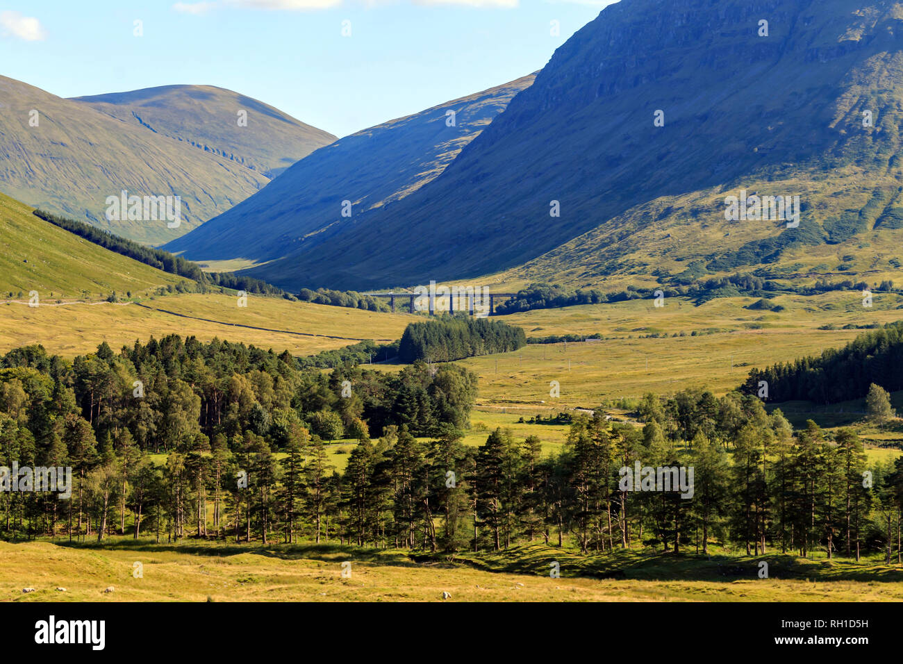 Sunlit view towards Beinn Dorain and Beinn Chaistell Mountains Scotland ...
