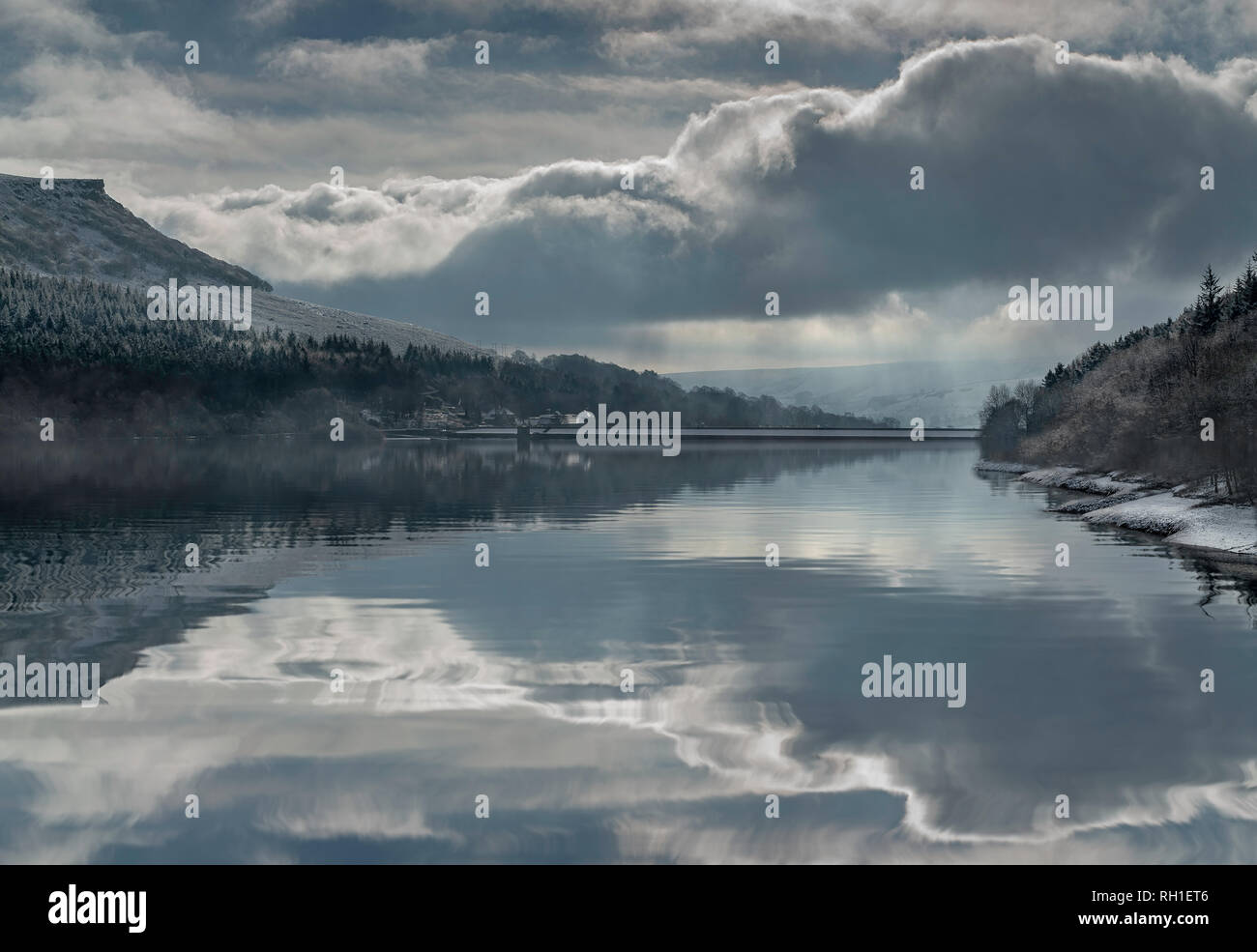 Peak District National Park. Winter over The Ladybower Reservoir, Derbyshire Peak District, UK. Stock Photo