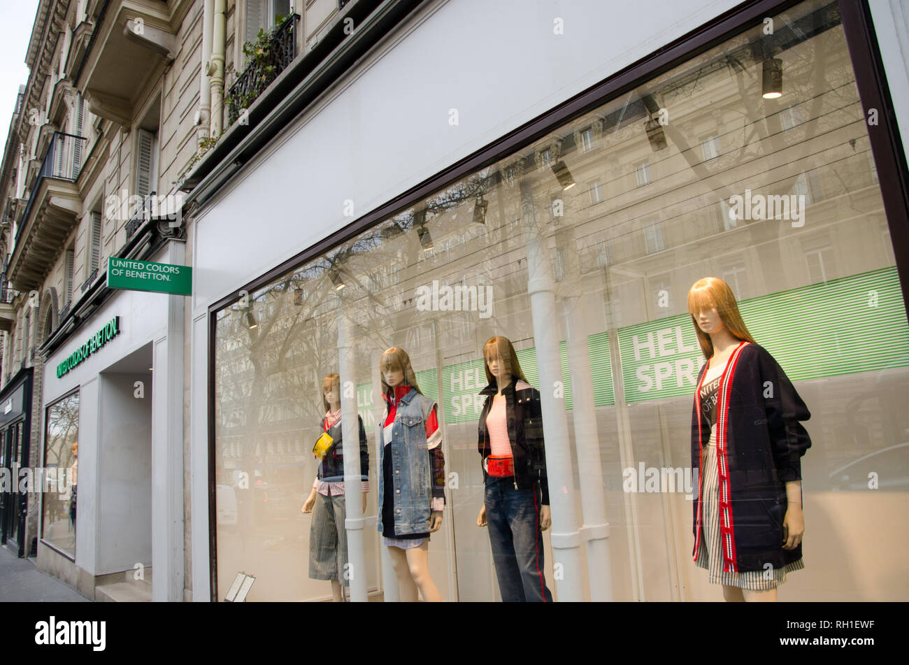 Shop window united colors benetton hi-res stock photography and images -  Alamy