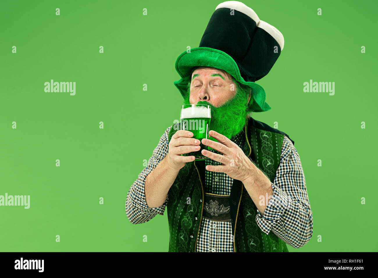 St Patricks Day Green Leprechaun Top Hat with Beard Irish Shamrock Velvet Hat 