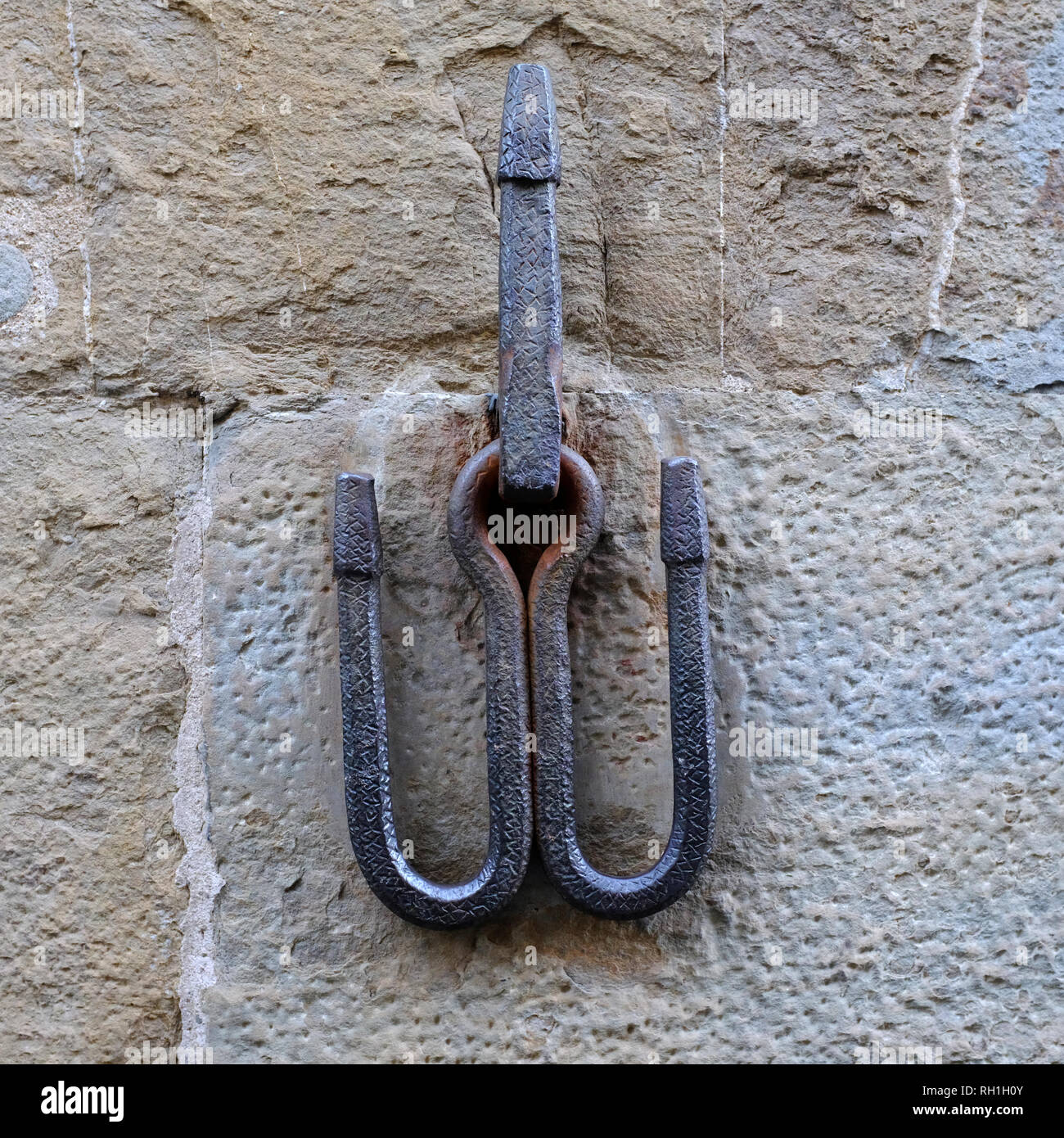 Metal horse hitching post Florence Stock Photo - Alamy