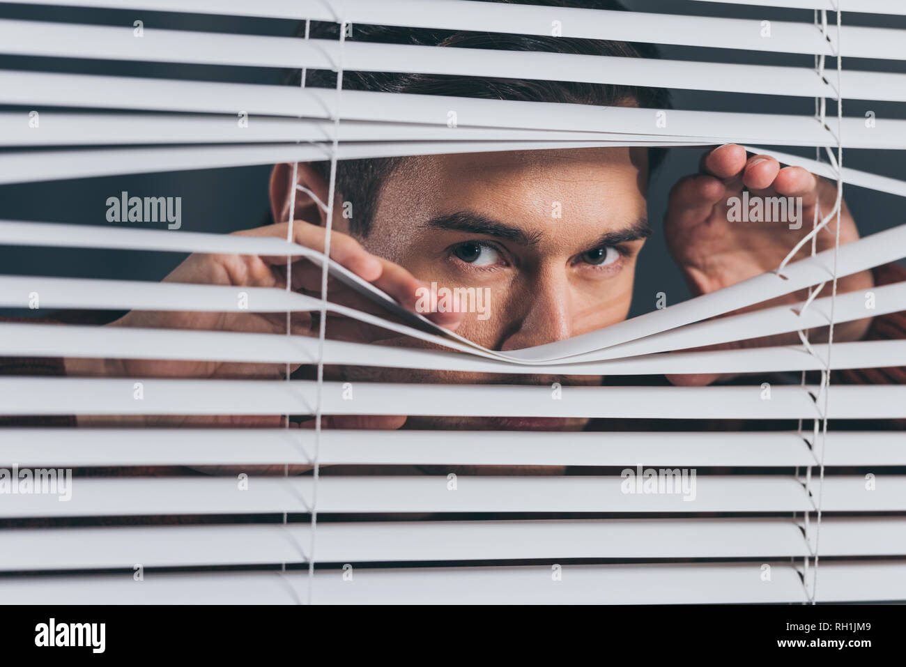 Mature Indian Window Spy