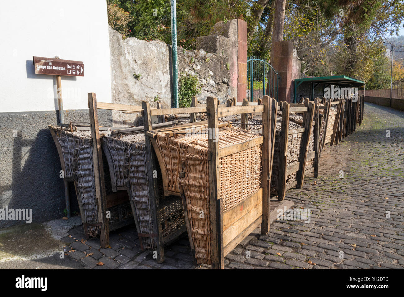 Wicker sledge ride madeira High Resolution Stock Photography and Images ...