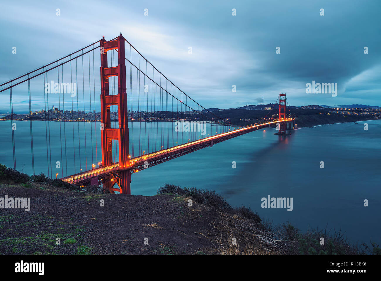 Golden Gate Bridge at night Stock Photo Alamy