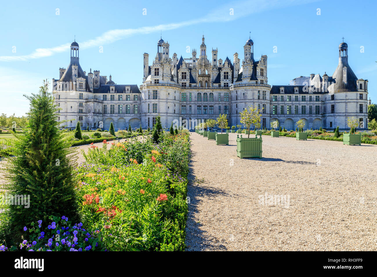 France, Loir et Cher, Chambord, Chambord castle, the French formal garden, or the jardin a la française //  France, Loire-et-Cher (41), Chambord, chât Stock Photo