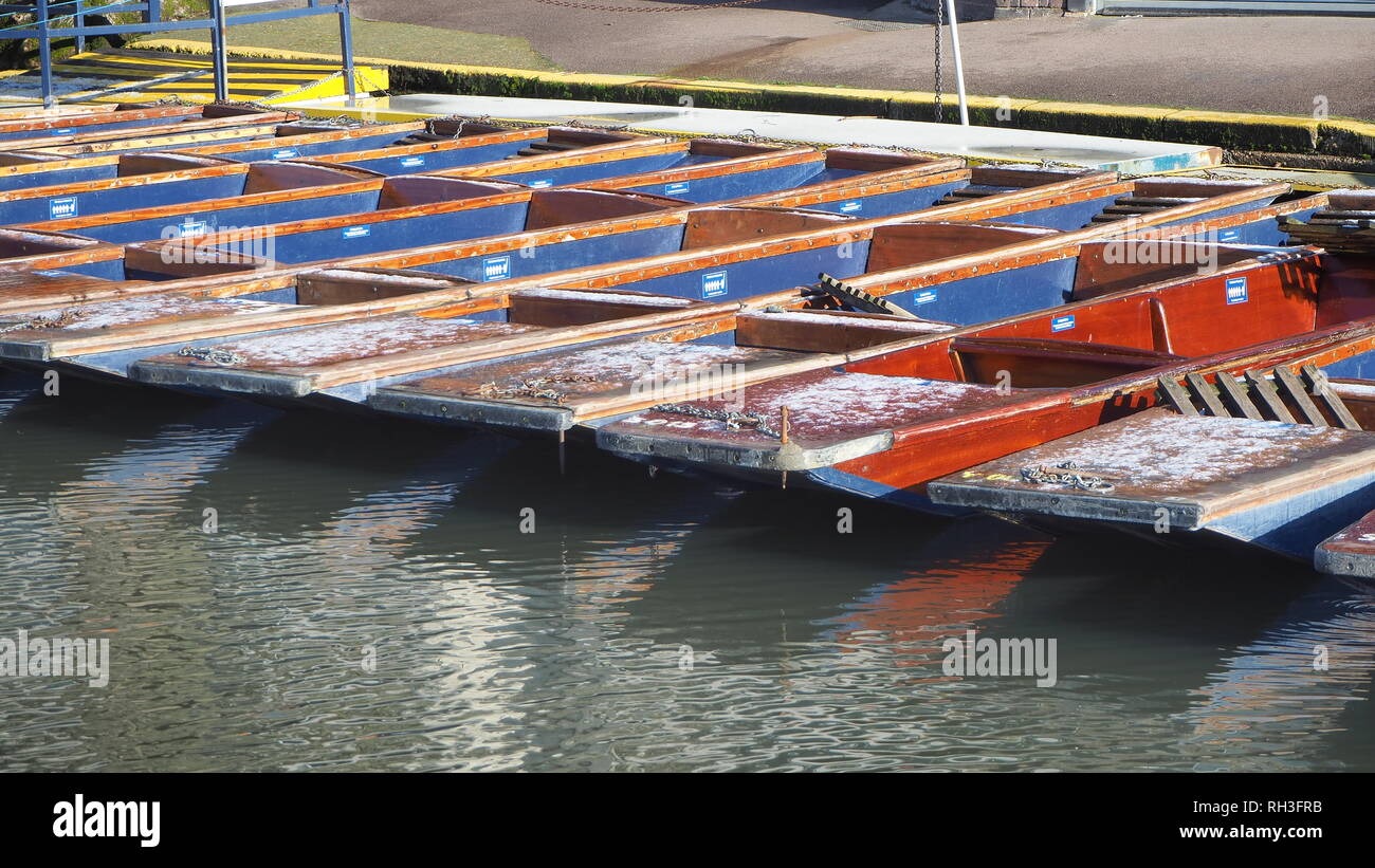 Empty wooden boats hi-res stock photography and images - Alamy