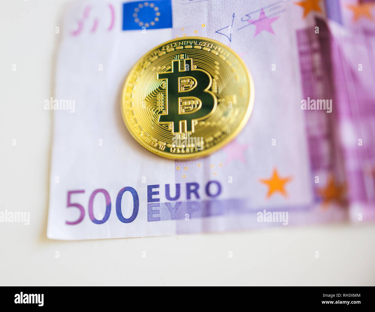 30 euro note hi-res stock photography and images - Alamy